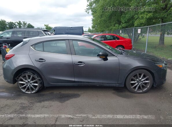 3MZBN1M37JM215682 2018 MAZDA 3 Серый Вид задней части салона