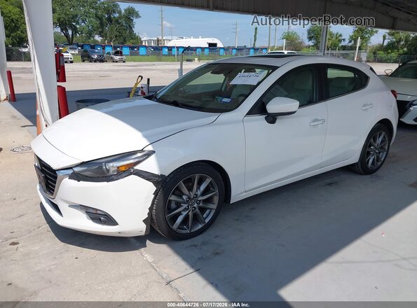 3MZBN1M37JM277115 2018 MAZDA 3 White Front left