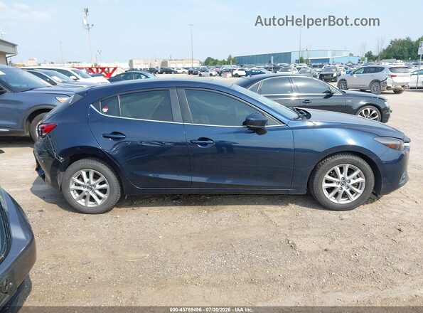 3MZBN1M3XJM162640 2018 MAZDA 3 Blue Vista interior trasera