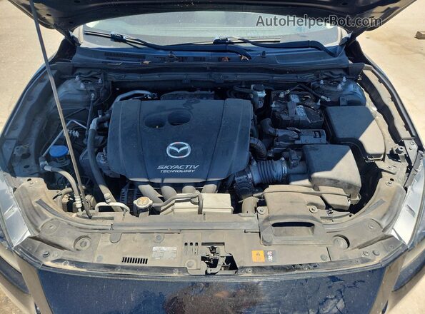 3MZBN1U73JM197975 2018 MAZDA 3 Gray Widok wnętrza z tyłu