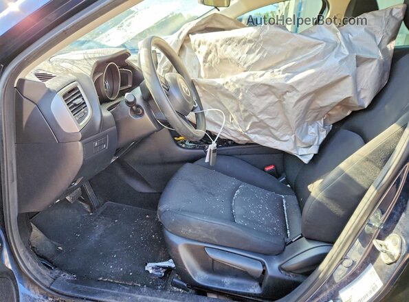 3MZBN1U74JM245791 2018 MAZDA 3 Blue Front interior view