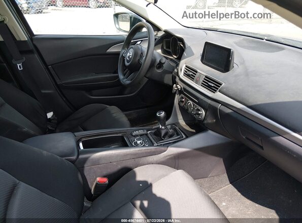 3MZBN1U75JM168414 2018 MAZDA 3 Черный Вид салона спереди