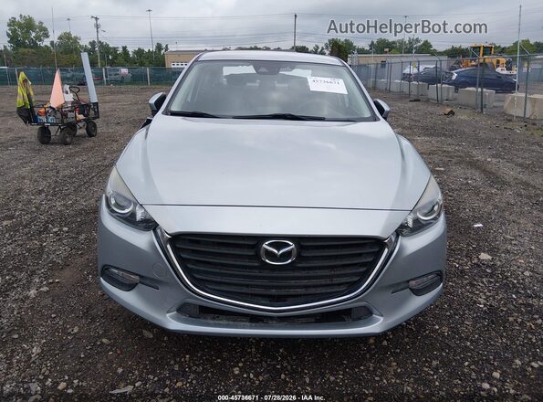 3MZBN1U76JM190941 2018 MAZDA 3 Silver Widok wnętrza z tyłu