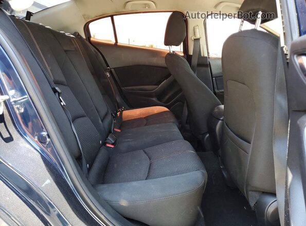 3MZBN1U78JM239640 2018 MAZDA 3 Синий Вид задних сидений