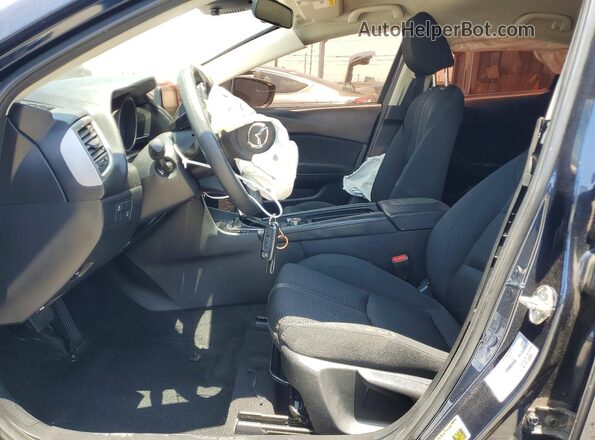 3MZBN1U78JM239640 2018 MAZDA 3 Синий Вид салона спереди
