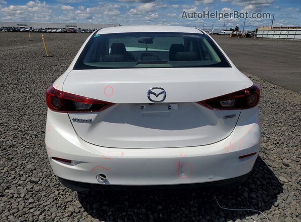 3MZBN1U78JM242814 2018 MAZDA 3 White Widok z tyłu