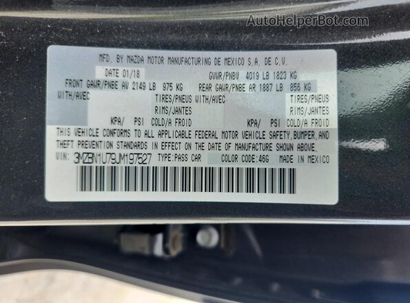 3MZBN1U79JM197527 2018 MAZDA 3 Gray ძრავის განყოფილების ხედი