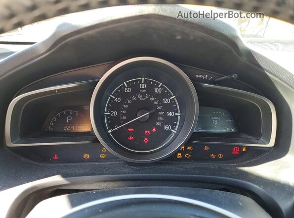 3MZBN1V30JM175833 2018 MAZDA 3 White Widok zestawu wskaźników