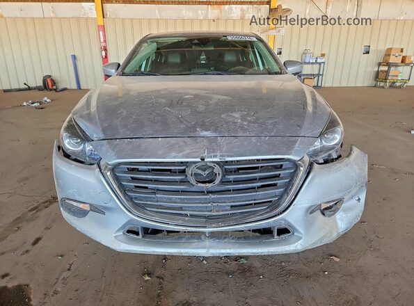 3MZBN1V30JM217577 2018 MAZDA 3 Silver Вид спереду