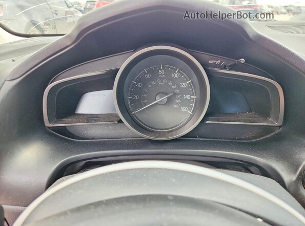 3MZBN1V32JM219623 2018 MAZDA 3 Red Սարքավորումների վահանակի տեսք