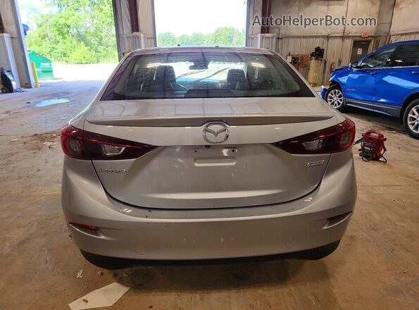 3MZBN1V32JM240620 2018 MAZDA 3 Серебряный Вид сзади