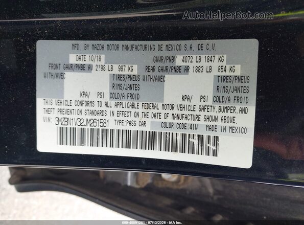 3MZBN1V32JM261581 2018 MAZDA 3 Black Вид підкапотного простору