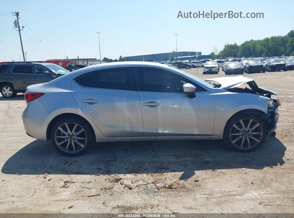 3MZBN1V33JM181271 2018 MAZDA 3 Silver Rear interior view