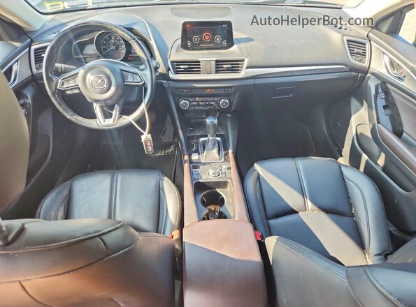 3MZBN1V34JM204606 2018 MAZDA 3 Charcoal Widok deski rozdzielczej