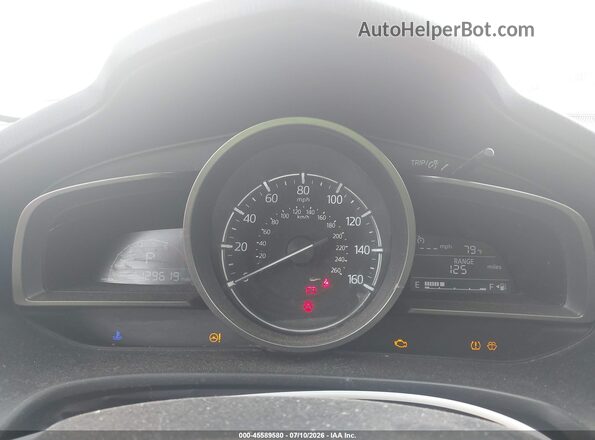 3MZBN1V34JM250727 2018 MAZDA 3 Red Հետևի նստատեղերի տեսք