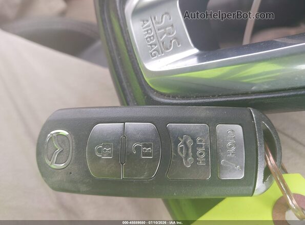 3MZBN1V34JM250727 2018 MAZDA 3 Red Առջևի վահանակի տեսք