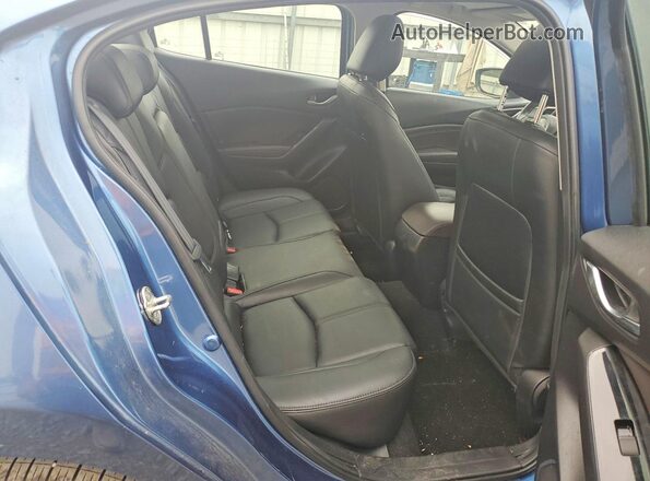 3MZBN1V3XJM179677 2018 MAZDA 3 Blue Rear seats view