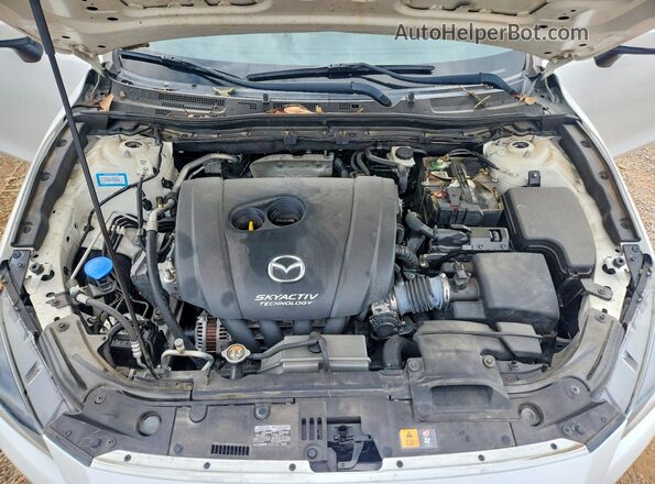 3MZBN1V72HM113931 2017 MAZDA 3 White Rear interior view