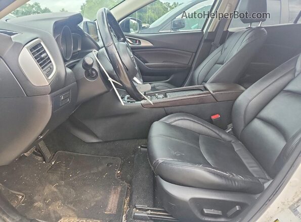 3MZBN1V72HM113931 2017 MAZDA 3 White Front interior view