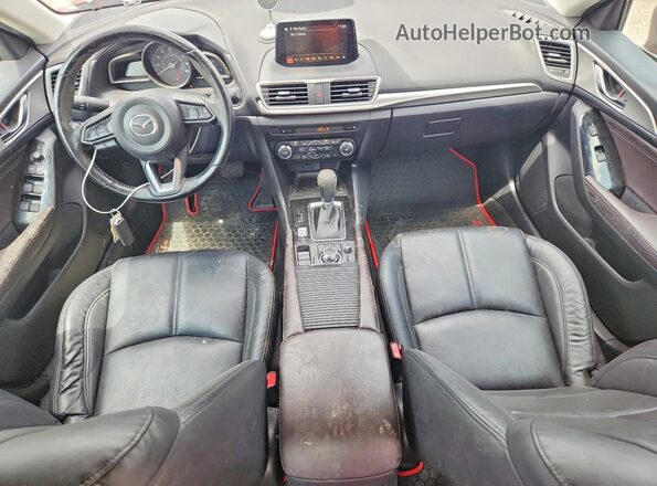 3MZBN1V74HM114403 2017 MAZDA 3 Красный Вид панели приборов