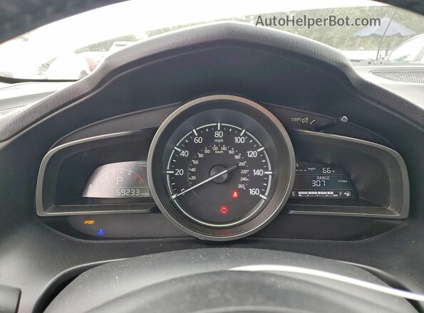 3MZBN1V78HM104697 2017 MAZDA 3 White Вид щитка приладів