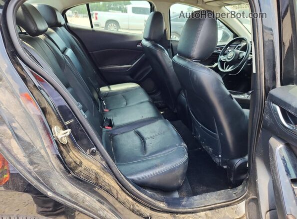 3MZBN1W31JM210653 2018 MAZDA 3 Black Rear seats view