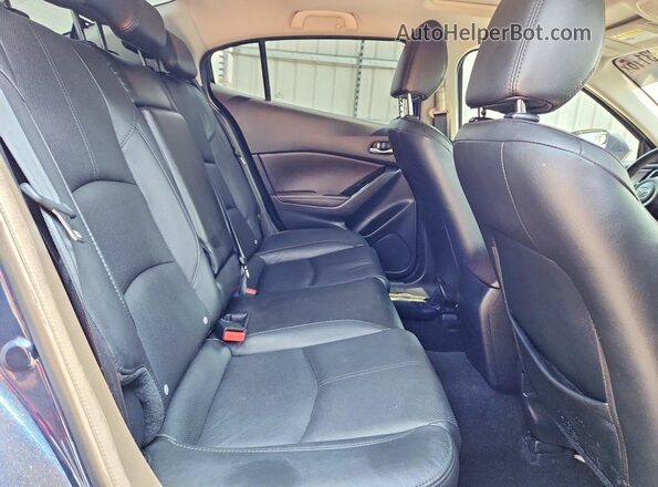 3MZBN1W34JM218620 2018 MAZDA 3 Blue Widok tylnych siedzeń