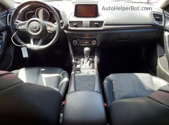 3MZBN1W35JM159559 2018 MAZDA 3 Red Dashboard view