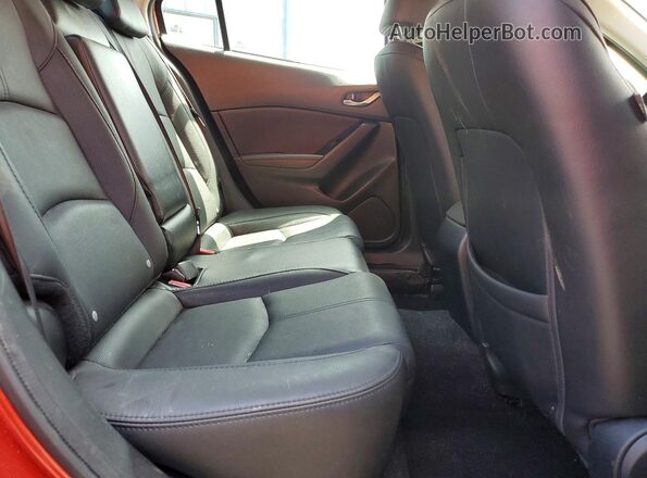 3MZBN1W35JM159559 2018 MAZDA 3 Red Rear seats view