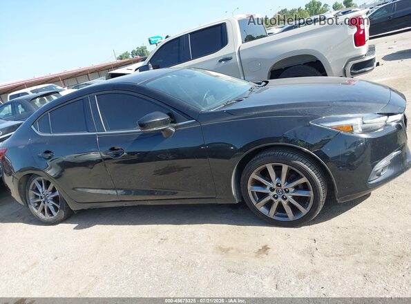 3MZBN1W39JM205300 2018 MAZDA 3 Черный Вид задней части салона