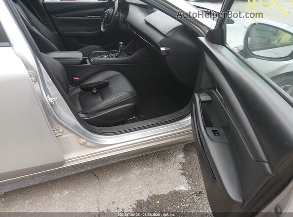 3MZBPACLXLM131998 2020 MAZDA 3 Silver წინა სალონის ხედი