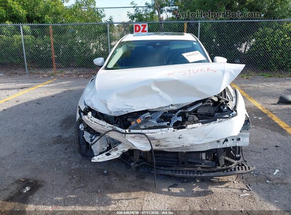 3MZBPACM1PM379846 2023 MAZDA 3 White Instrument cluster view