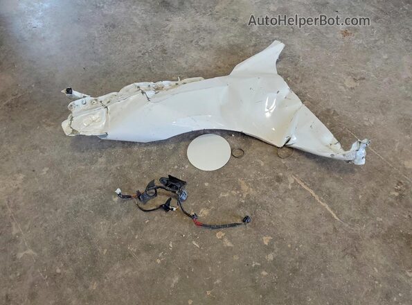 3MZBPADL0KM107514 2019 MAZDA 3 Белый Вид подкапотного пространства