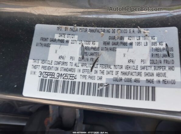 3MZBPBBL9MM250554 2021 MAZDA 3 Gray Vista del compartimento del motor