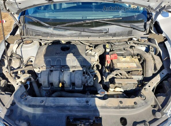 3N1AB7AP0GL670246 2016 NISSAN SENTRA Silver Widok wnętrza z tyłu