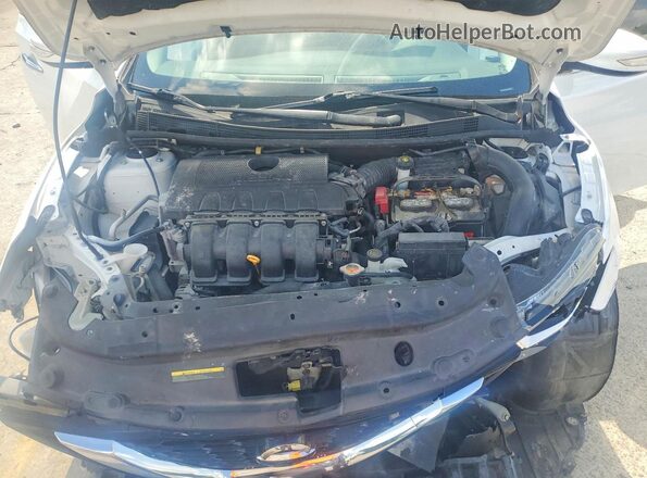 3N1AB7AP0GY247881 2016 NISSAN SENTRA White Rear interior view