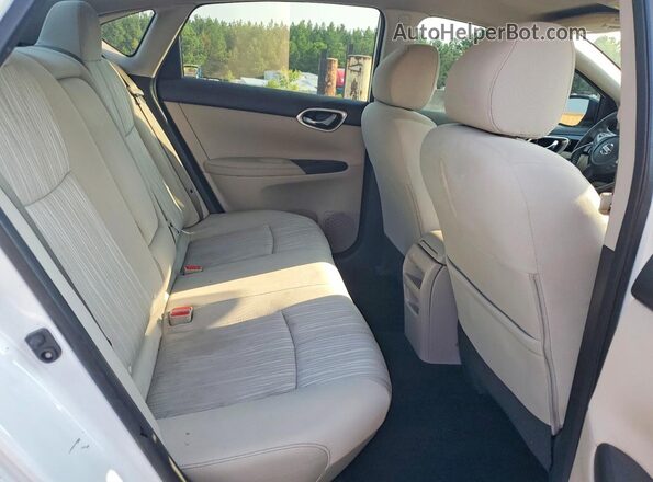 3N1AB7AP0HY355354 2017 NISSAN SENTRA White Հետևի նստատեղերի տեսք