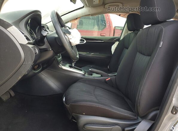 3N1AB7AP0JY230439 2018 NISSAN SENTRA Gray Vista interior delantera