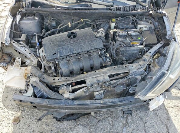 3N1AB7AP0JY230439 2018 NISSAN SENTRA Gray Vista interior trasera