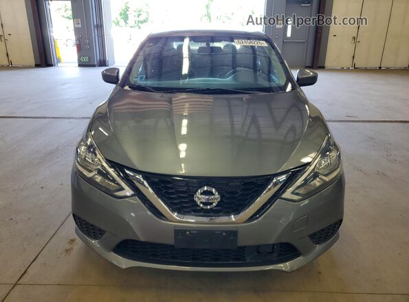 3N1AB7AP0JY233020 2018 NISSAN SENTRA Gray Front view