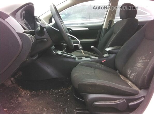 3N1AB7AP0JY233857 2018 NISSAN SENTRA White Front interior view