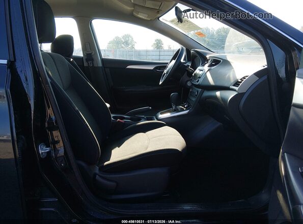 3N1AB7AP0JY271492 2018 NISSAN SENTRA Black Front interior view