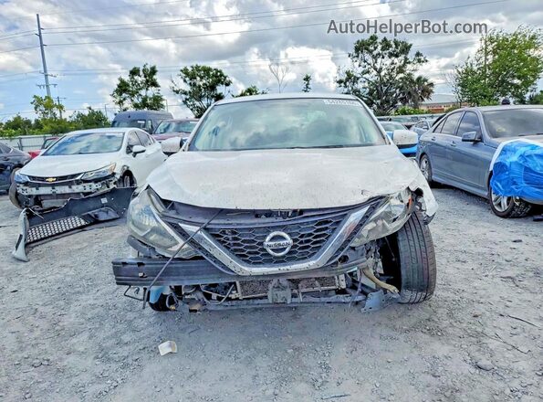 3N1AB7AP0JY319301 2018 NISSAN SENTRA White Front view