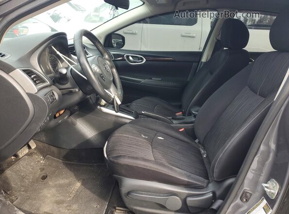 3N1AB7AP0JY321789 2018 NISSAN SENTRA Серый Вид салона спереди