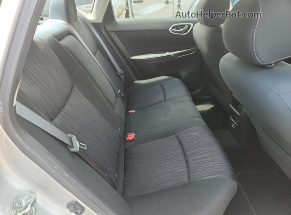 3N1AB7AP0KL615109 2019 NISSAN SENTRA Gray Widok tylnych siedzeń