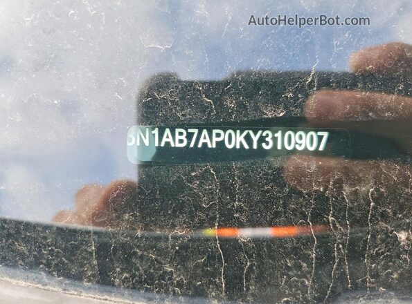 3N1AB7AP0KY310907 2019 NISSAN SENTRA Silver Widok naklejki z numerem VIN