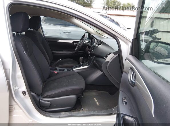 3N1AB7AP1GY276256 2016 NISSAN SENTRA Silver Front interior view