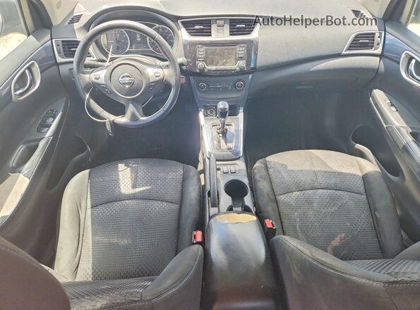 3N1AB7AP1HY254923 2017 NISSAN SENTRA Silver Widok deski rozdzielczej