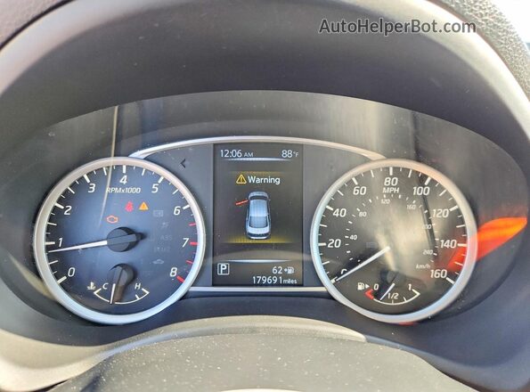 3N1AB7AP1HY275500 2017 NISSAN SENTRA White Սարքավորումների վահանակի տեսք