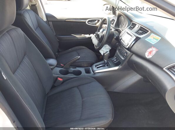 3N1AB7AP1HY302291 2017 NISSAN SENTRA Silver Widok wnętrza z przodu